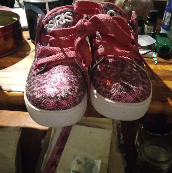 Osiris Girls Size 2 Pink Leopard Print - Picture 1 of 4